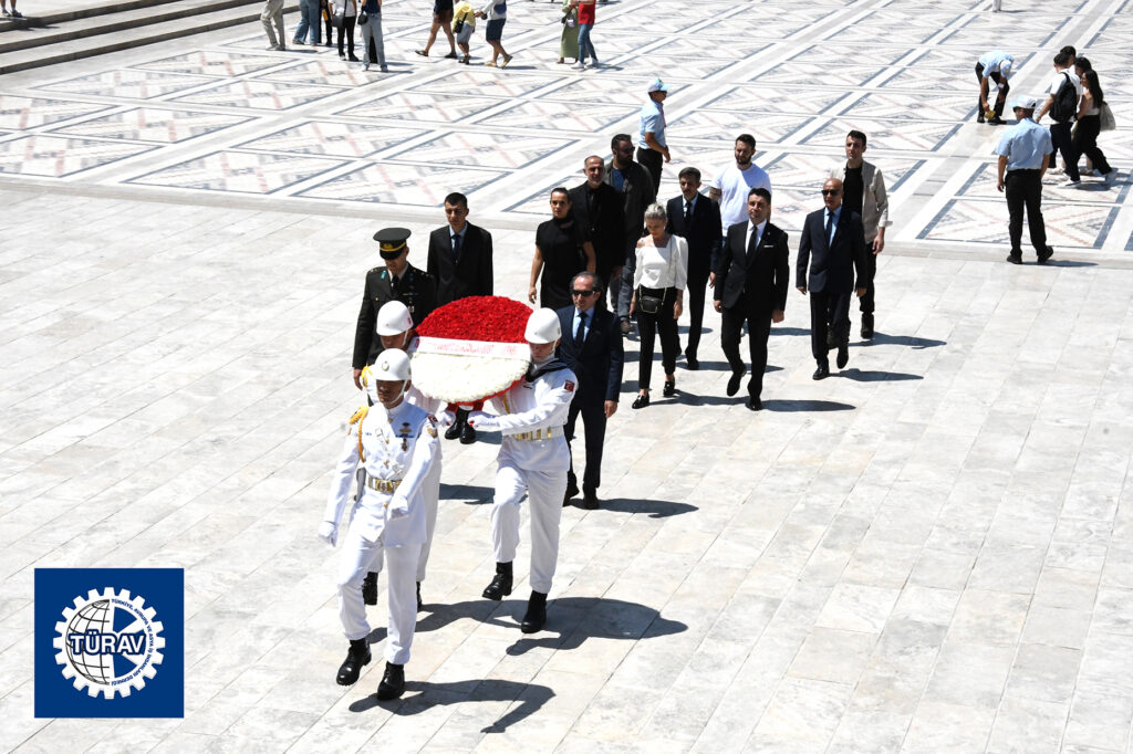 TÜRAV Türkiye ve Avrupa İş İnsanları Derneği Anıtkabir Töreni_Murat Yılmaz Kurt