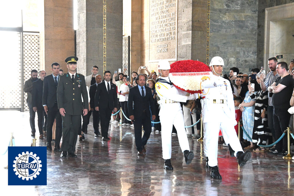 TÜRAV Türkiye ve Avrupa İş İnsanları Derneği Anıtkabir Töreni_Murat Yılmaz Kurt
